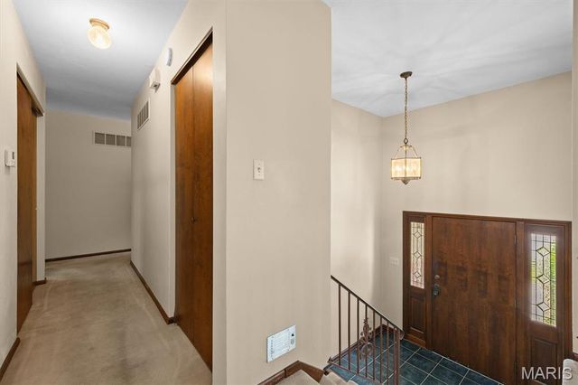 6201 Heritage Station Road, Belleville, IL 62223