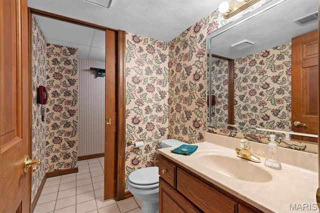 6201 Heritage Station Road, Belleville, IL 62223