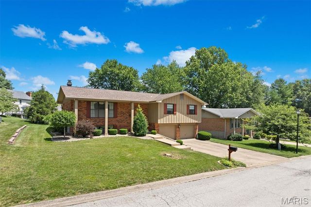 6201 Heritage Station Road, Belleville, IL 62223