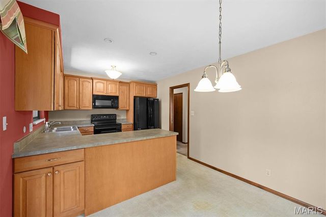 6201 Heritage Station Road, Belleville, IL 62223