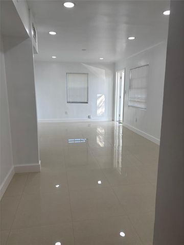 5635 Grant St, Hollywood, FL 33021