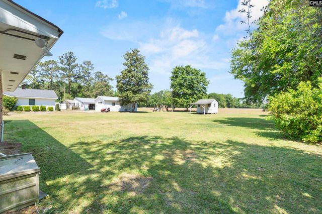 607 E Hampton, Olanta, SC 29114