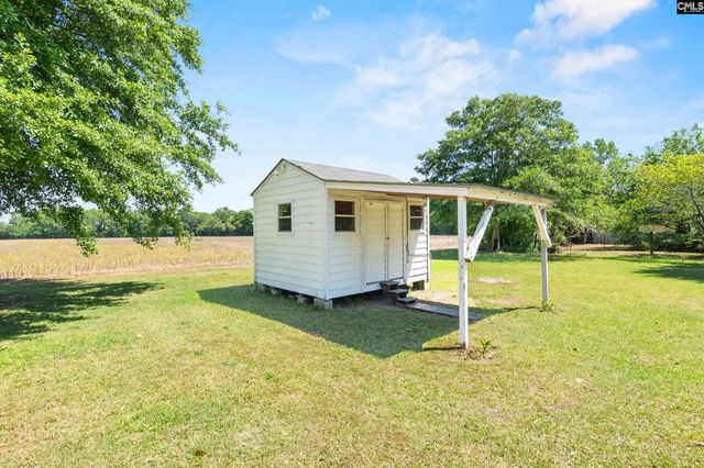 607 E Hampton, Olanta, SC 29114