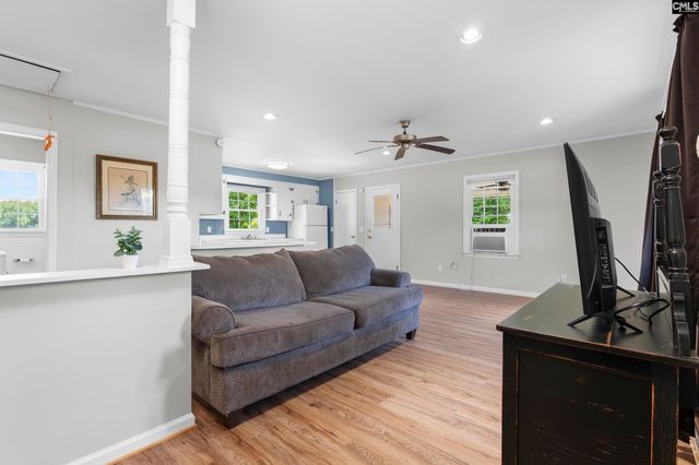 607 E Hampton, Olanta, SC 29114