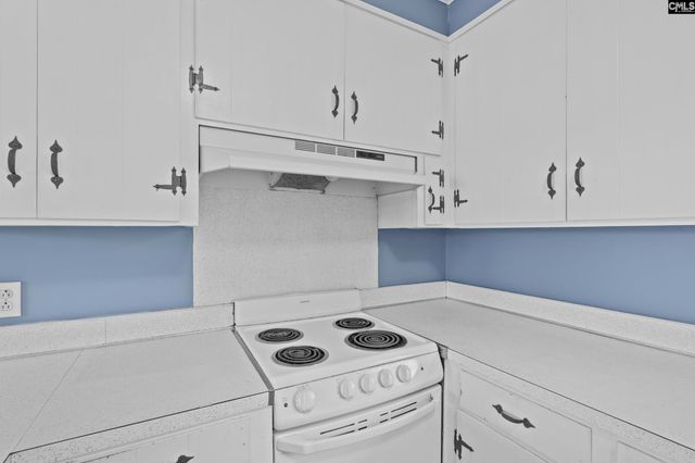 607 E Hampton, Olanta, SC 29114