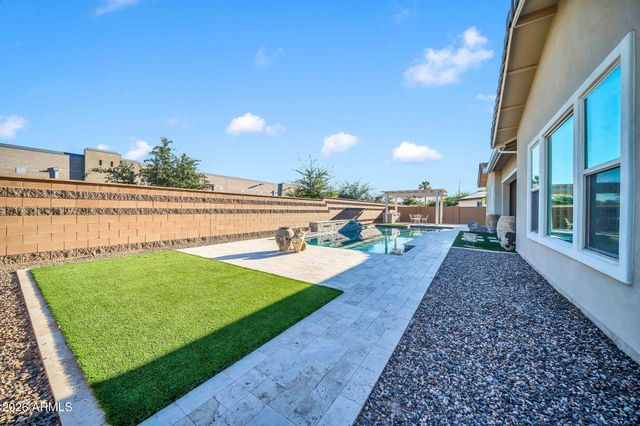 13851 W BLOSSOM Way, Litchfield Park, AZ 85340