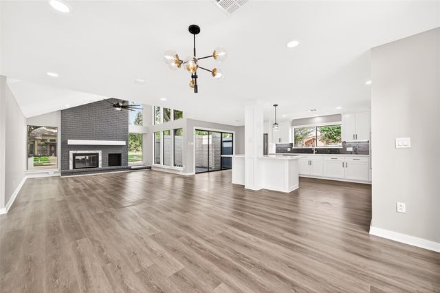 12530 Olympia Drive, Houston, TX 77077