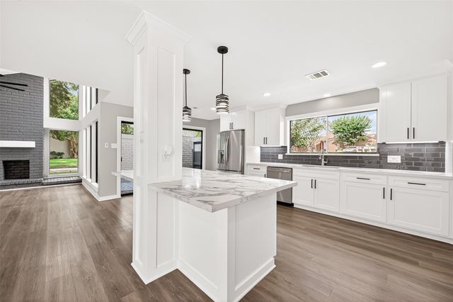 12530 Olympia Drive, Houston, TX 77077