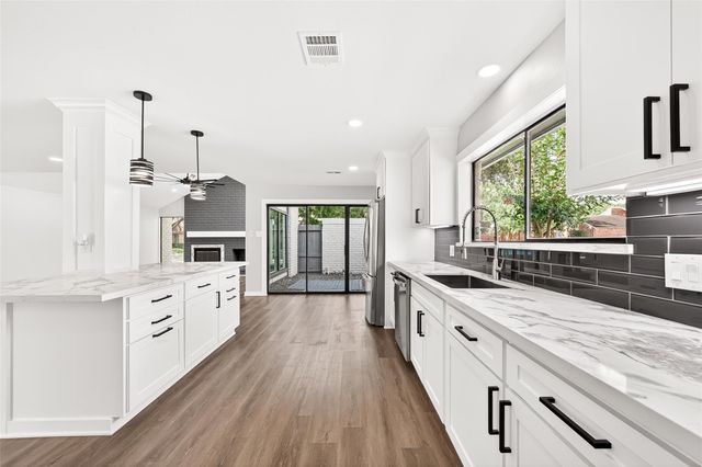 12530 Olympia Drive, Houston, TX 77077