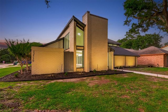 12530 Olympia Drive, Houston, TX 77077