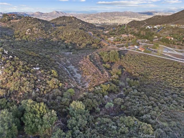 21903 Los Robles, Murrieta, CA 92562