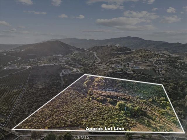 21903 Los Robles, Murrieta, CA 92562