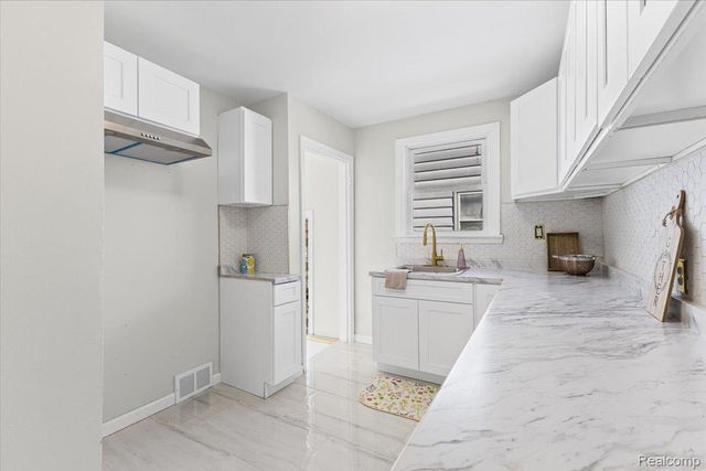 18946 Beland Street, Detroit, MI 48234