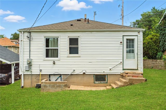 517 18Th St, Cedar Rapids, IA 52402