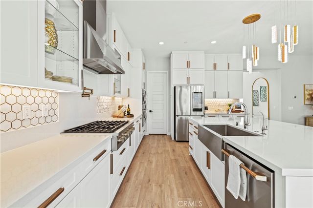 28618 Bloom, Saugus, CA 91350