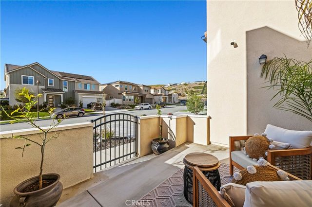 28618 Bloom, Saugus, CA 91350