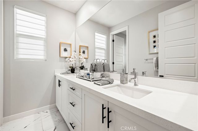 28618 Bloom, Saugus, CA 91350