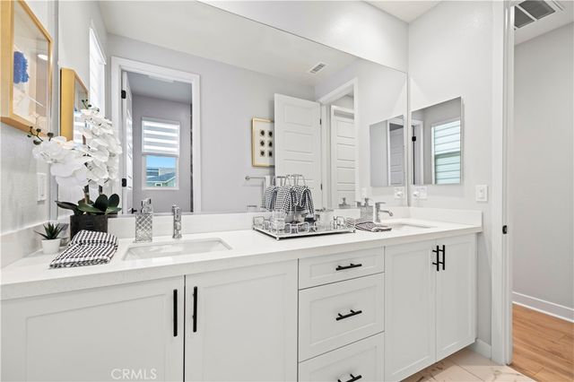 28618 Bloom, Saugus, CA 91350