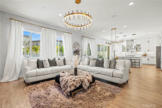 28618 Bloom, Saugus, CA 91350