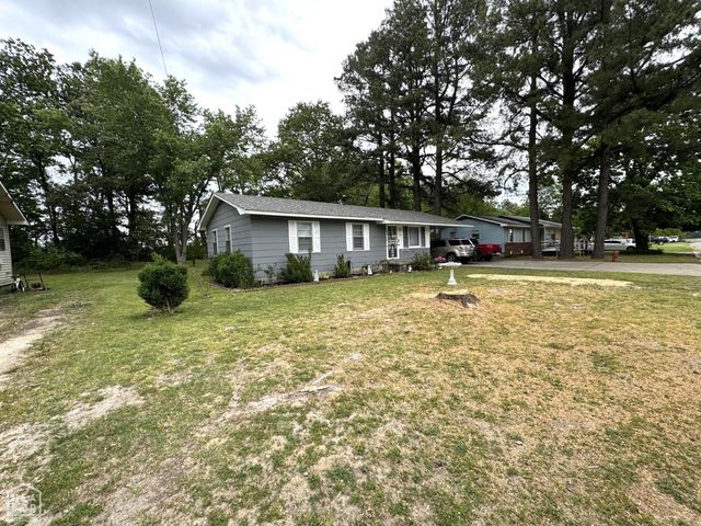 792 E Miller Street, Piggott, AR 72454