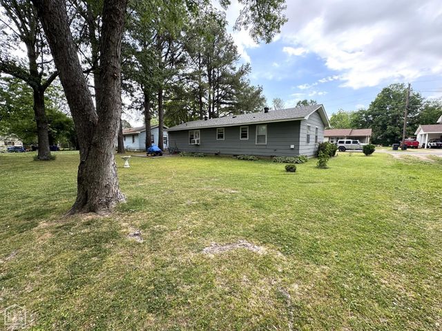 792 E Miller Street, Piggott, AR 72454