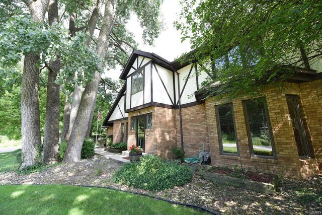 1306 Clayton Drive, South Bend, IN 46614