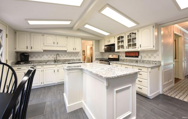 1306 Clayton Drive, South Bend, IN 46614