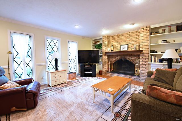 1306 Clayton Drive, South Bend, IN 46614