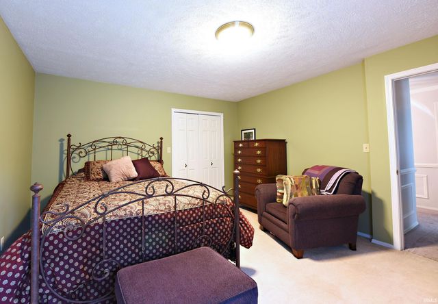 1306 Clayton Drive, South Bend, IN 46614