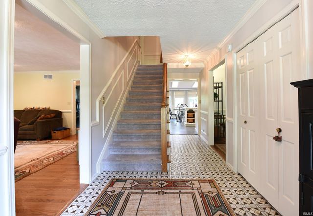 1306 Clayton Drive, South Bend, IN 46614