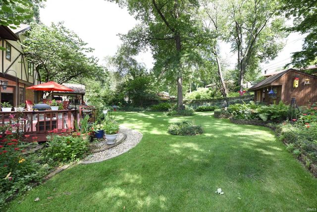 1306 Clayton Drive, South Bend, IN 46614