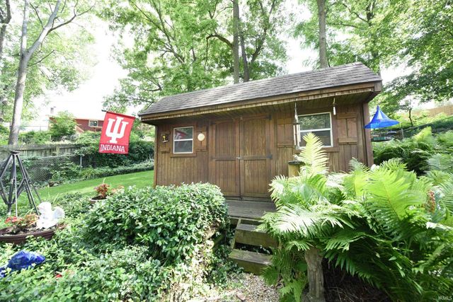1306 Clayton Drive, South Bend, IN 46614