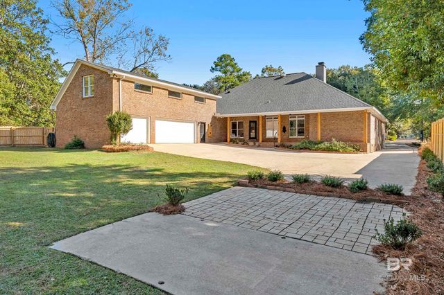 253 Blue Island Street, Fairhope, AL 36532