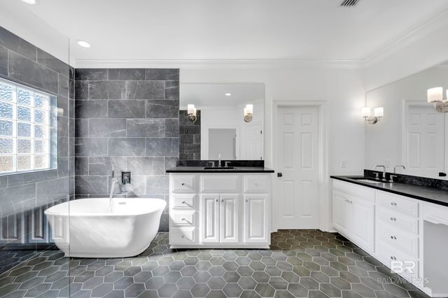 253 Blue Island Street, Fairhope, AL 36532