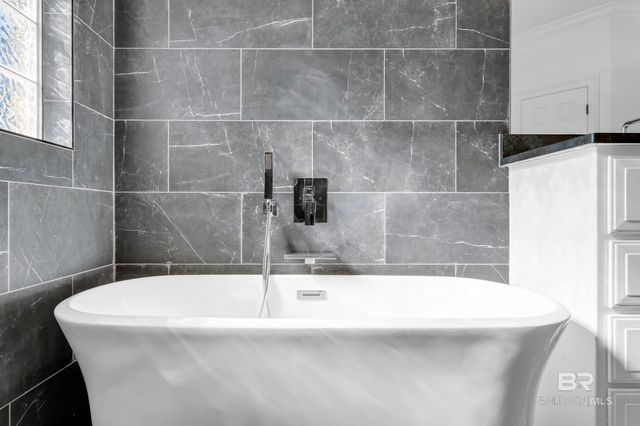 253 Blue Island Street, Fairhope, AL 36532