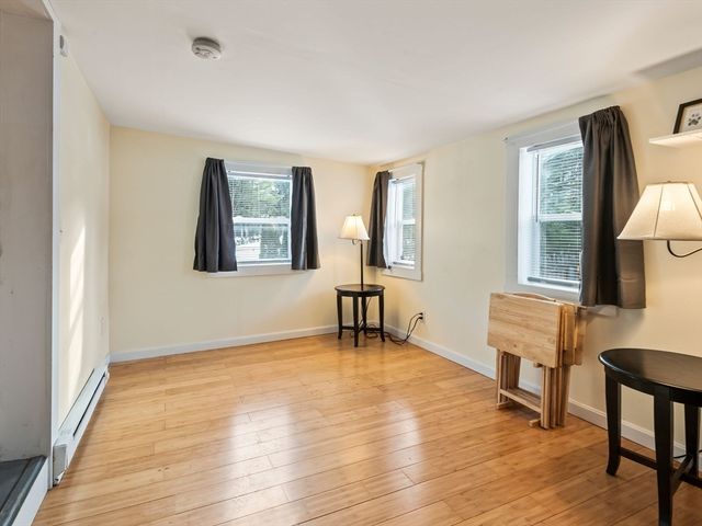 372 Litchfield St, Leominster, MA 01453