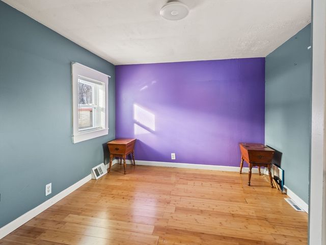 372 Litchfield St, Leominster, MA 01453