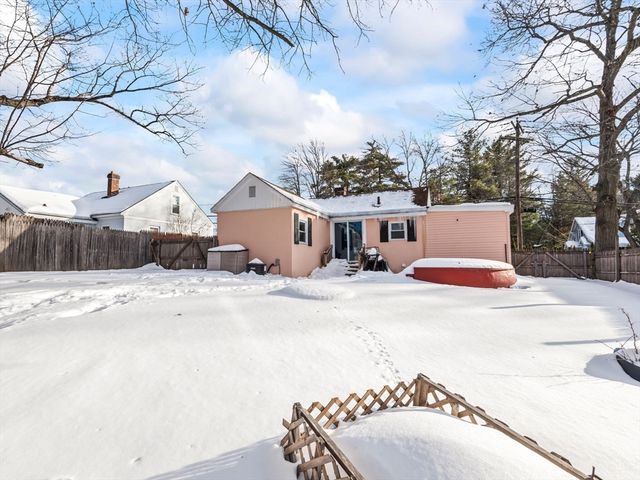 372 Litchfield St, Leominster, MA 01453