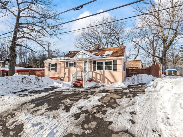372 Litchfield St, Leominster, MA 01453