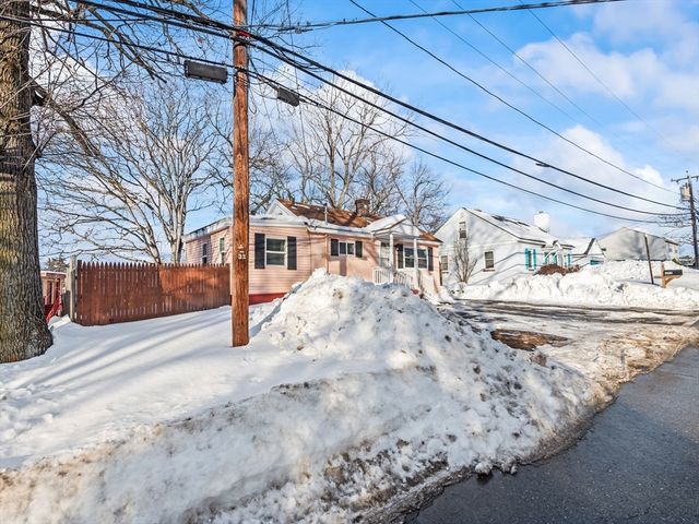 372 Litchfield St, Leominster, MA 01453