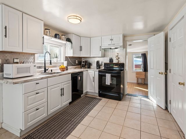 372 Litchfield St, Leominster, MA 01453