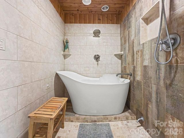 1307 Oakridge Farm Highway, Mooresville, NC 28115