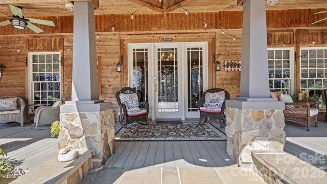 1307 Oakridge Farm Highway, Mooresville, NC 28115