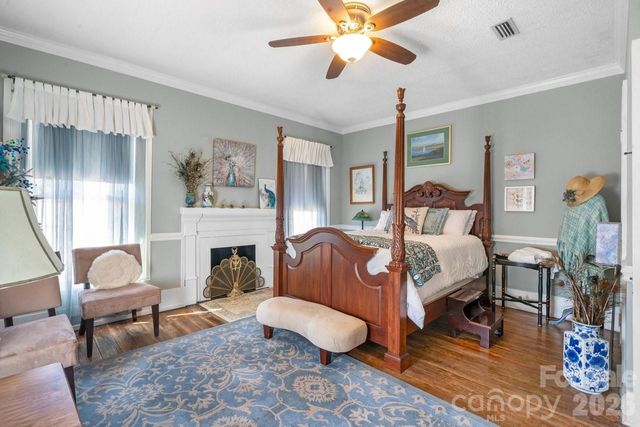 1307 Oakridge Farm Highway, Mooresville, NC 28115