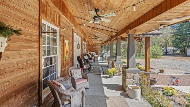1307 Oakridge Farm Highway, Mooresville, NC 28115