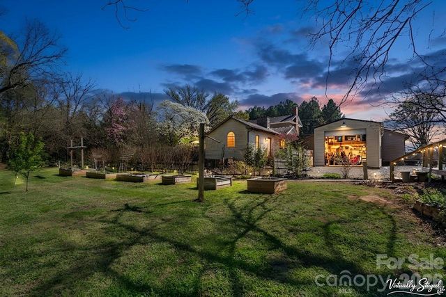1307 Oakridge Farm Highway, Mooresville, NC 28115