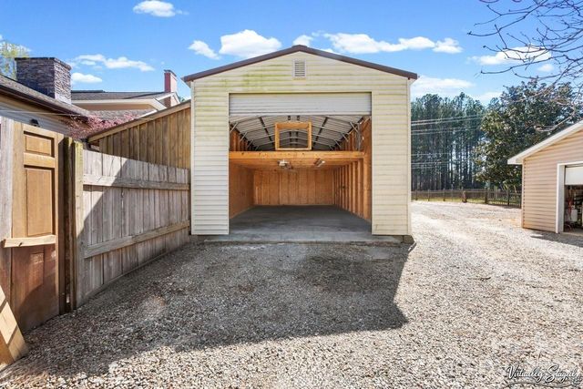 1307 Oakridge Farm Highway, Mooresville, NC 28115