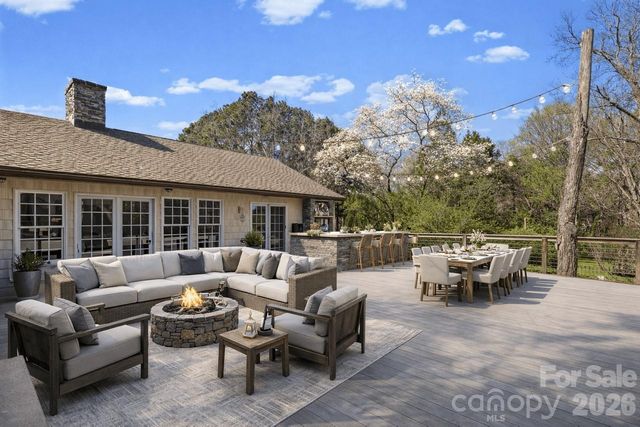 1307 Oakridge Farm Highway, Mooresville, NC 28115