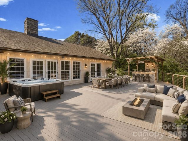 1307 Oakridge Farm Highway, Mooresville, NC 28115