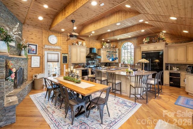 1307 Oakridge Farm Highway, Mooresville, NC 28115